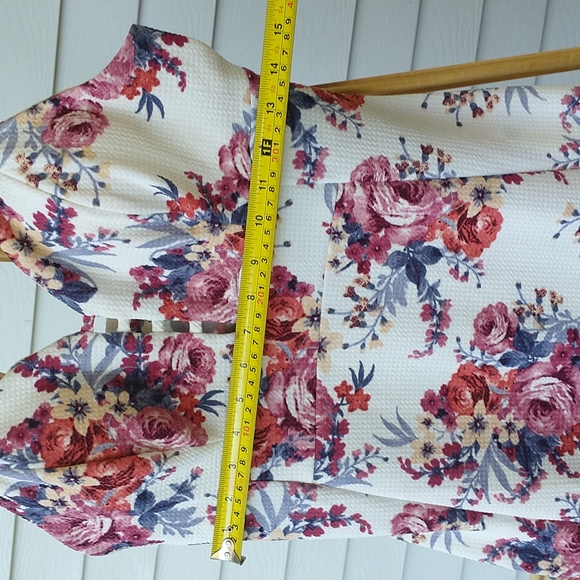 Midi Bodycon love J Floral White Party Dress with Ladder Cutouts - Picture 4 of 4